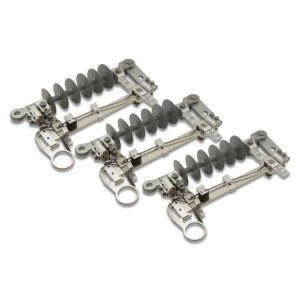 Rozłącznik napowietrzny trójfazowy i 6 uchwytów