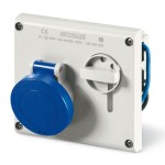 Gniazdo z zamykanym wyłącznikiem i blokadą bezpieczeństwa OMNIA 2P+E 16A IP44 400.1683 - SCAME